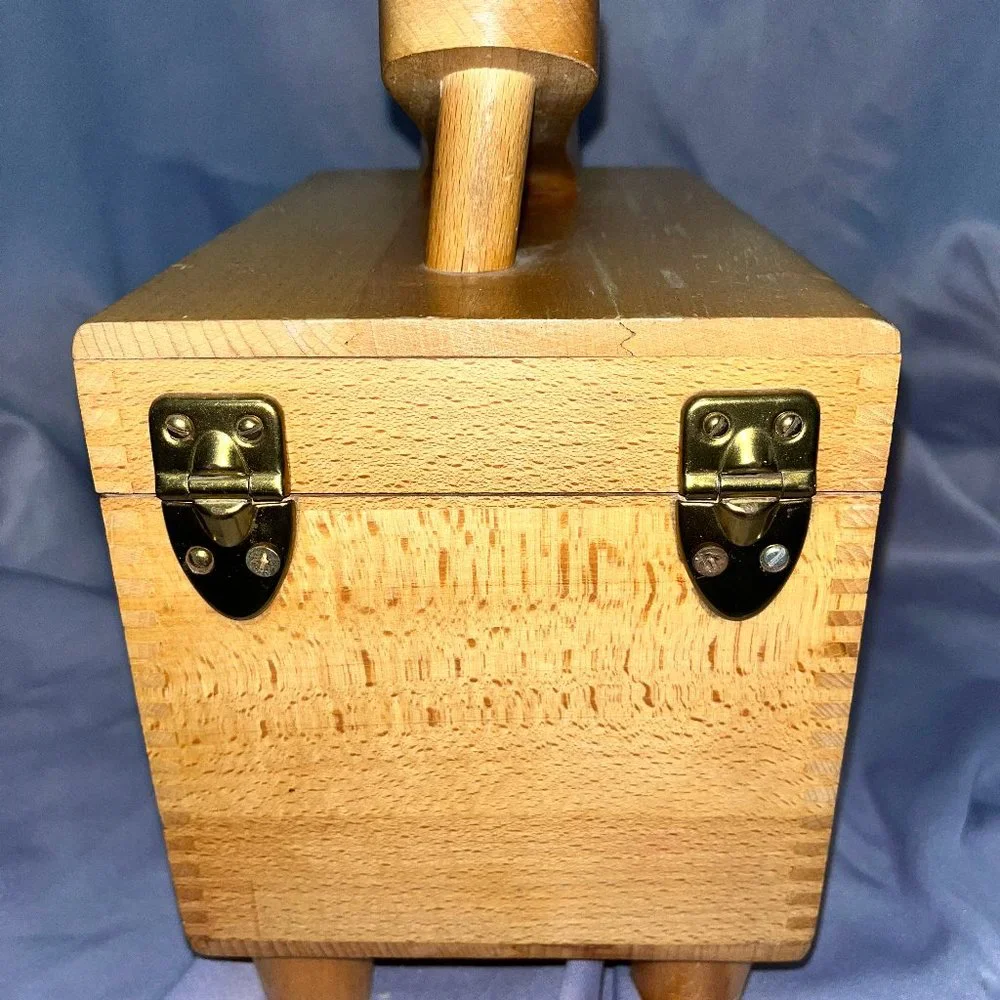 Vintage Esquire Shoe Valet De Luxe Shoe Shine Box Empty - Picture 9 of 9